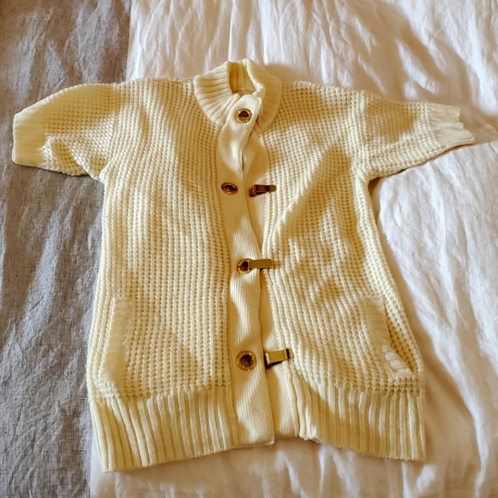 Short sleeve sweater